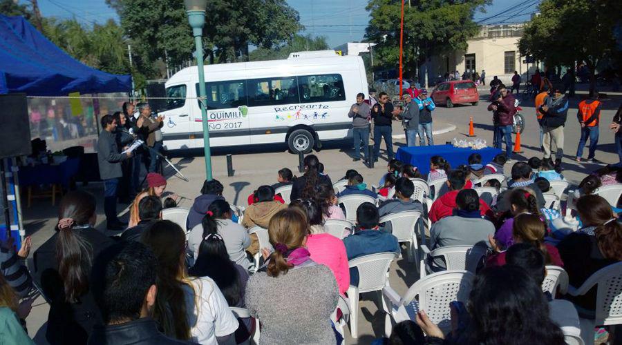 Quimiliacute- El centro de dia Recrearte recibe un nuevo vehiacuteculo
