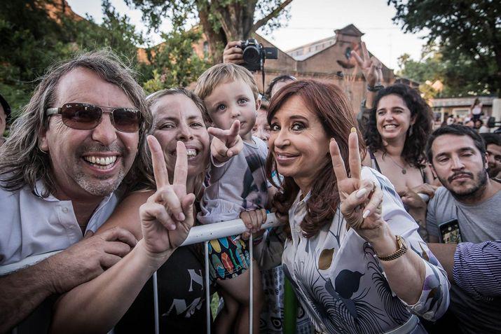 Cristina negó ser la dueña en las sombras del hotel Waldorf