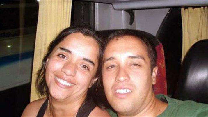 Encuentran ahorcada a una pareja que habriacutea falseado tiacutetulos docentes