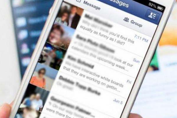 Una joven viajoacute para concretar su primera cita con su novio del Facebook y el sujeto la violoacute