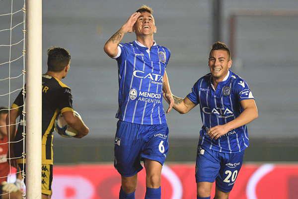 Godoy Cruz goleoacute a Santamarina de Tandil