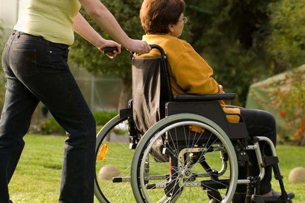 La condicioacuten general es que no cobren maacutes de 20 mil para no suspender pensiones por invalidez