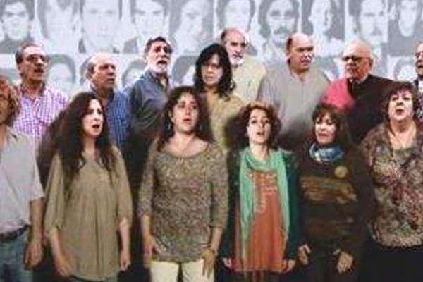 Proyectan el documental Todaviacutea Cantamos en la Facultad de Humanidades