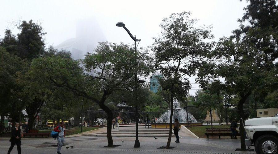 Jueves con neblinas y temperaturas agradables en Santiago