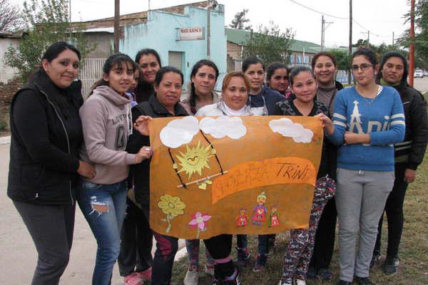 San Pedro de Guasayaacuten une sus manos por la pequentildea Trini
