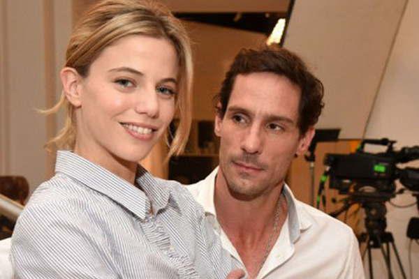 Las Estrellas se entregan al amor y la pasioacuten