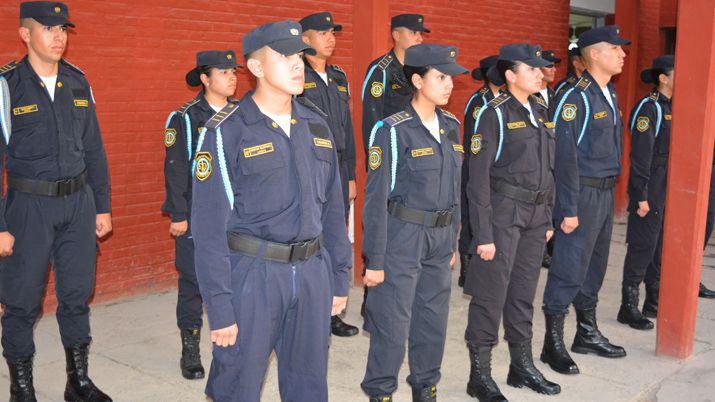 Ascendieron a cadetes en la Escuela de Policiacutea