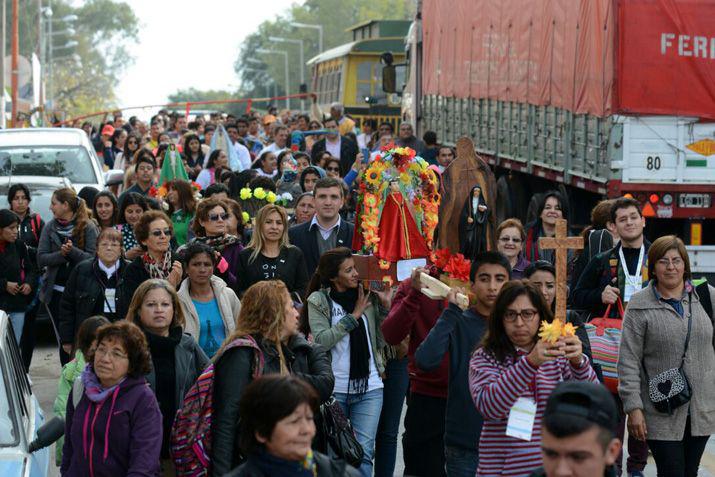 Las im�genes mas representativas de Santiago del Estero salieron a las calles