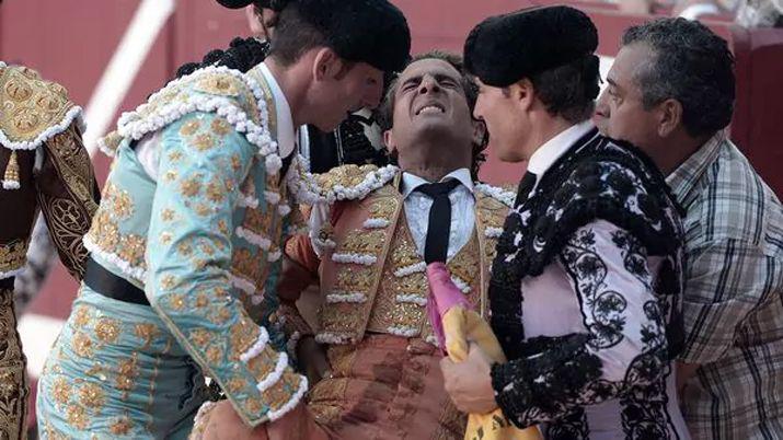 Un toro le atravesoacute el pulmoacuten de una cornada y murioacute