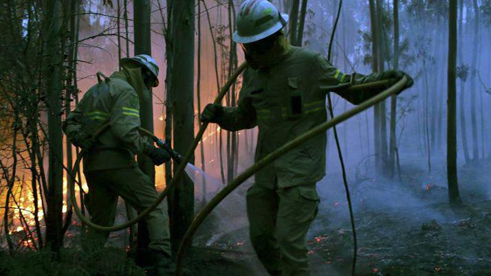 Se elevan a 62 los muertos en un incendio en el centro de Portugal