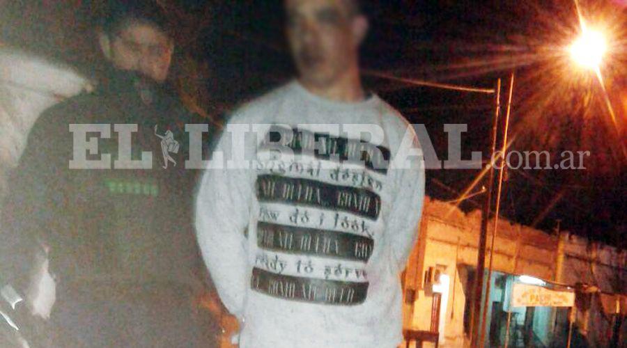 Borracho y drogado desvalijoacute una farmacia