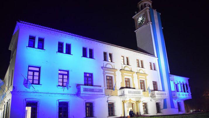 La Casa de Gobierno se iluminoacute con los colores patrios