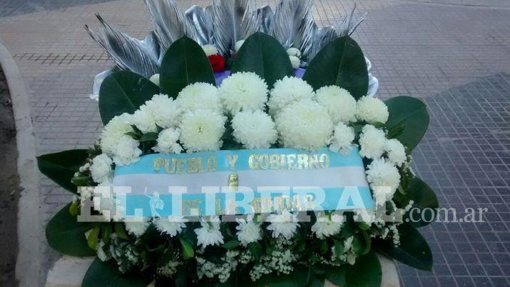 El intendente encabezoacute el acto por el Diacutea de la Bandera