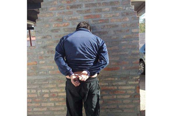 Cayoacute un proacutefugo con pedido de  captura internacional por abuso