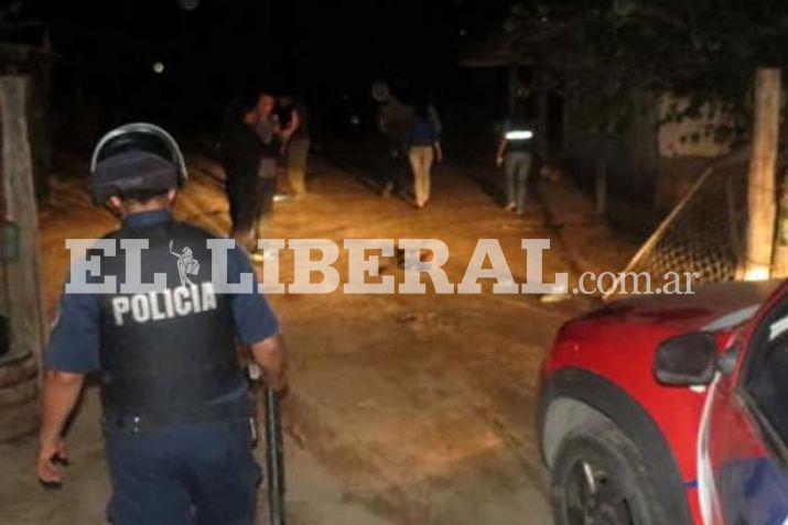 Numerosos policías fueron afectados al procedimiento en el 8 de Abril