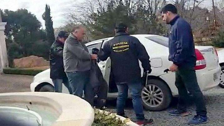 Castillo y su familia dormiacutean en un piso blindado