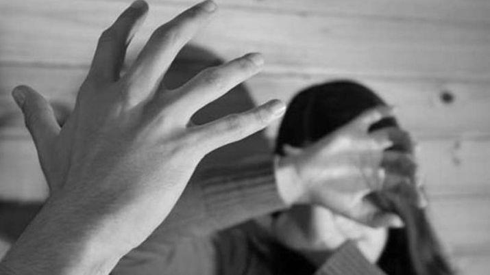 Detienen a la mujer que le propinoacute una paliza a su novia