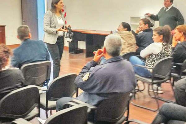 Realizaron una charla taller sobre violencia de geacutenero
