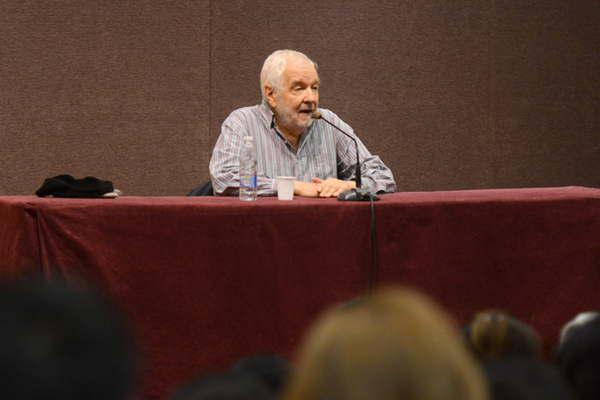 El Dr Rivas disertaraacute sobre La Primera Novela de Santiago del Estero