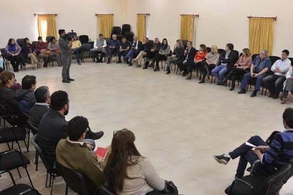 El espacio Creo Santiago abordoacute los desafiacuteos para el sistema de salud local