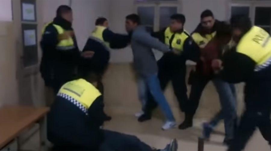 Video- hermanos hicieron un escaacutendalo tras ser condenados por homicidio