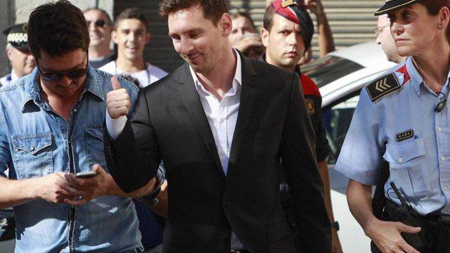 Lionel Messi pagaraacute una multa a cambio de su pena por evasioacuten