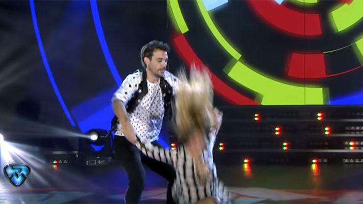 Video- tremendo golpe de Flor Vigna en la nariz bailando con Peter Alfonso