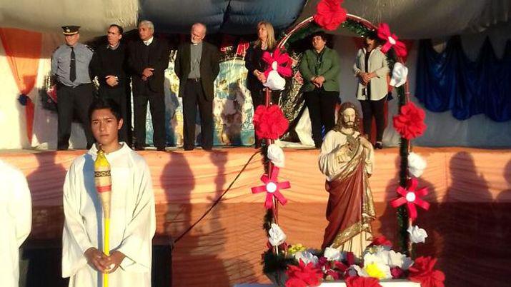 El obispo Bokalic presidioacute la fiesta en honor al Sagrado Corazoacuten de Jesuacutes