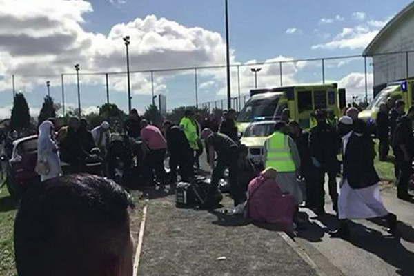 Auto atropelloacute a seis personas que celebraban el Ramadaacuten 