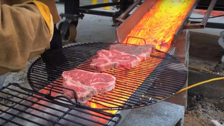 VIDEO  iquestSe puede hacer un asado con lava