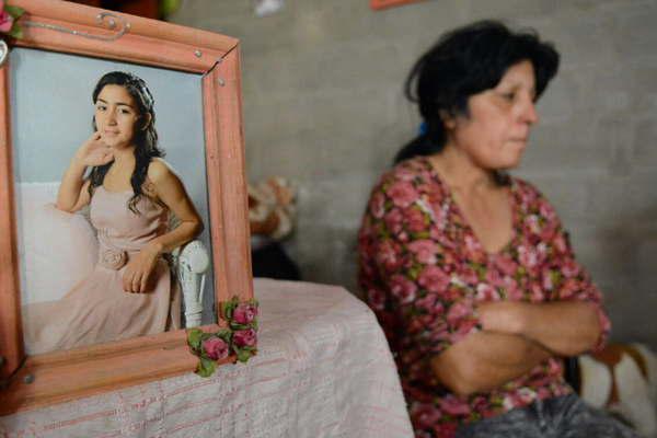 Conmovedor adioacutes a la viacutectima y al bebeacute que llevaba en su vientre