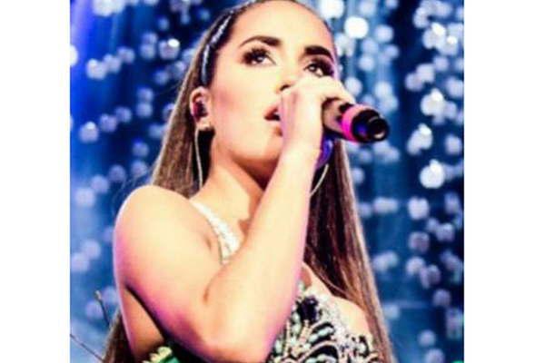 Lali Espoacutesito llegoacute a los 5 millones de seguidores en Twitter