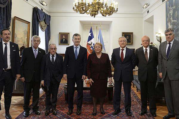 Chile- Macri y Bachelet llamaron a avanzar en la alianza Paciacutefico-Mercosur 