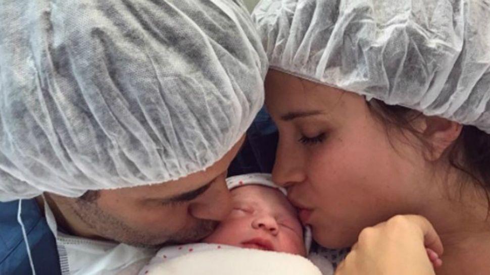 La primera foto de Camila Cavallo despueacutes de ser mamaacute