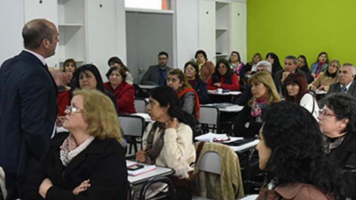 Invitan a capacitacioacuten docente en Friacuteas