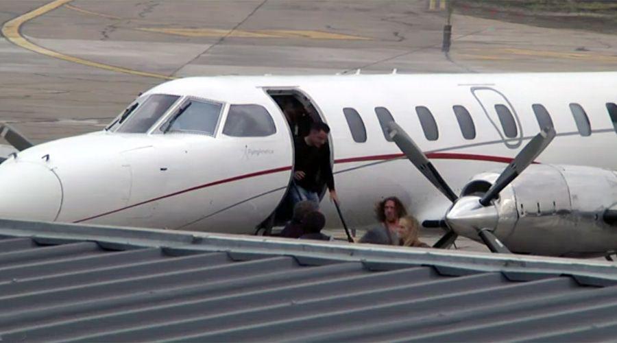 Con la llegada de sus amigos la boda de Messi toma color