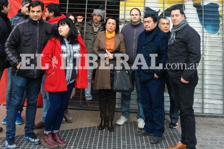 La Secretariacutea de Trabajo se reunioacute con los empleados de las dos casas de calzados