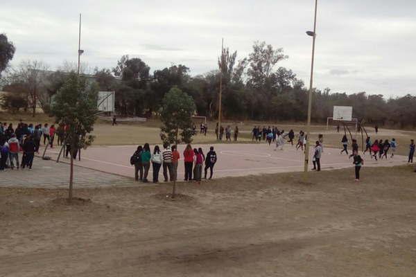 Alumnos de colegios de la zona sur participaron de un encuentro recreativo