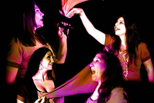 Soles y Lunas presentaraacuten el show Mujeres en la huella