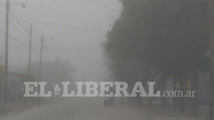 La neblina protagonista del saacutebado en Santiago