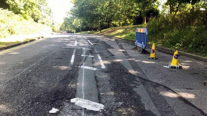 Un auto embistioacute a un grupo de adolescentes y una chica murioacute