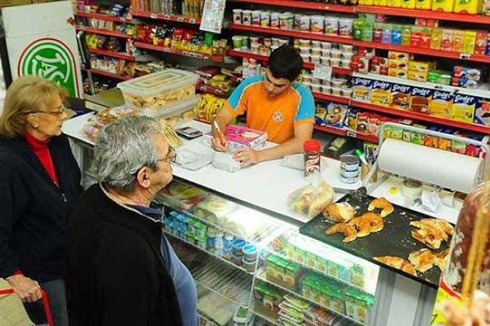 Ventas de comercios minoristas cayeron 14-en-porciento- en junio