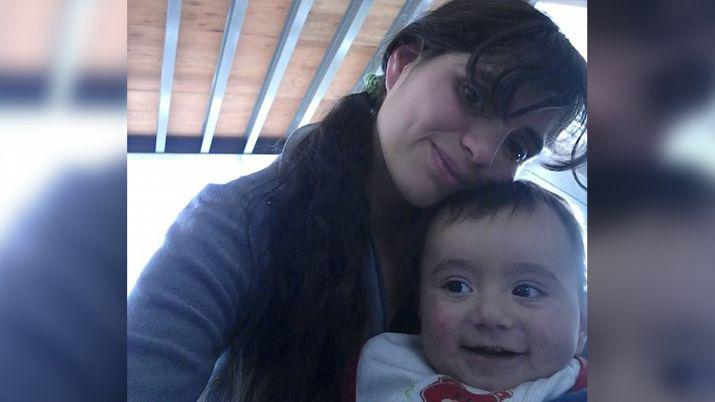 Encontraron a Georgina Diacuteaz flotando en el riacuteo y con un tiro en la espalda