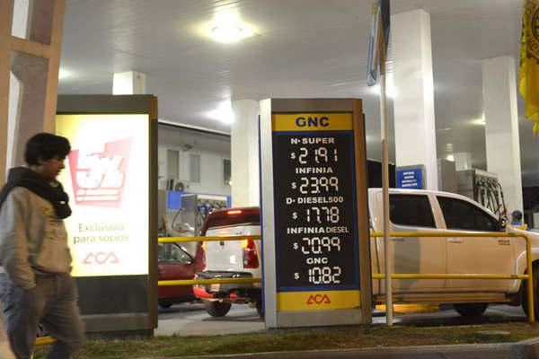 Por la suba autorizada por la Nacioacuten el litro de suacuteper es 147 maacutes caro