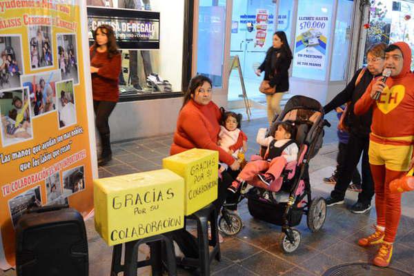 Lanzaron una campantildea para mellizas con paraacutelisis cerebral