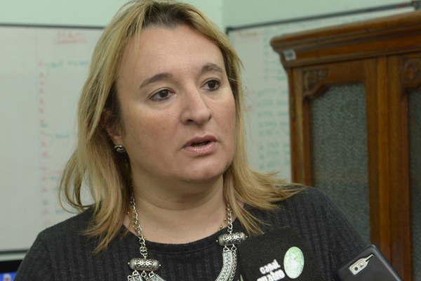 Suman tres nuevas denuncias contra la falsa abogada