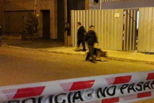 Confesoacute que habiacutea matado a su madre de un tiro en la cabeza