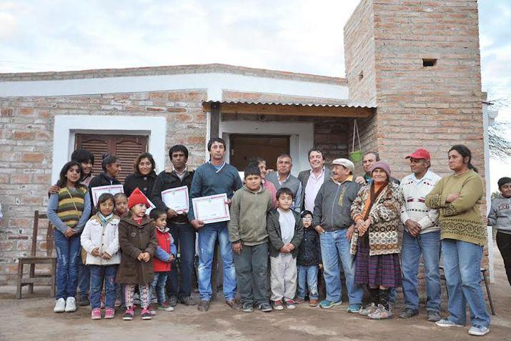 Ms familias de Guasayn con viviendas sociales