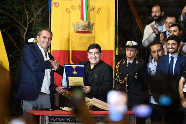 Maradona fue declarado Ciudadano Ilustre