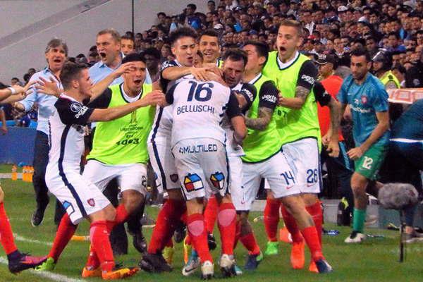 San Lorenzo ganoacute y dio  un gran paso en Guayaquil 